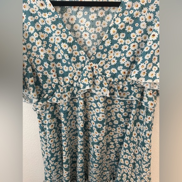 Floral Blue and White Dress - Picture 4 of 6